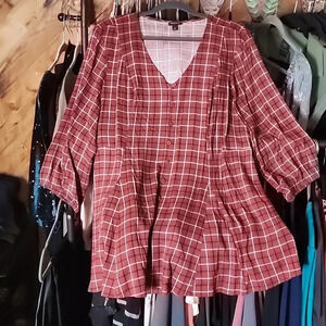 Torrid maroon, biege, black plaid button down top Peplum Sz 0X